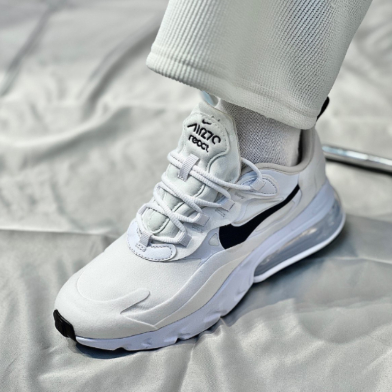 Nike Air Max 270 React White B - đánh giá và giá Nike Shoes Air Max 270